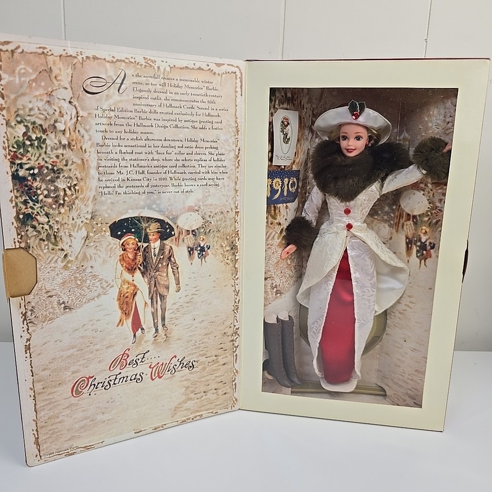 Holiday Memories‎ Barbie Doll Hallmark Special Edition 1995 Mattel 14106